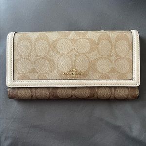 Coach wallet